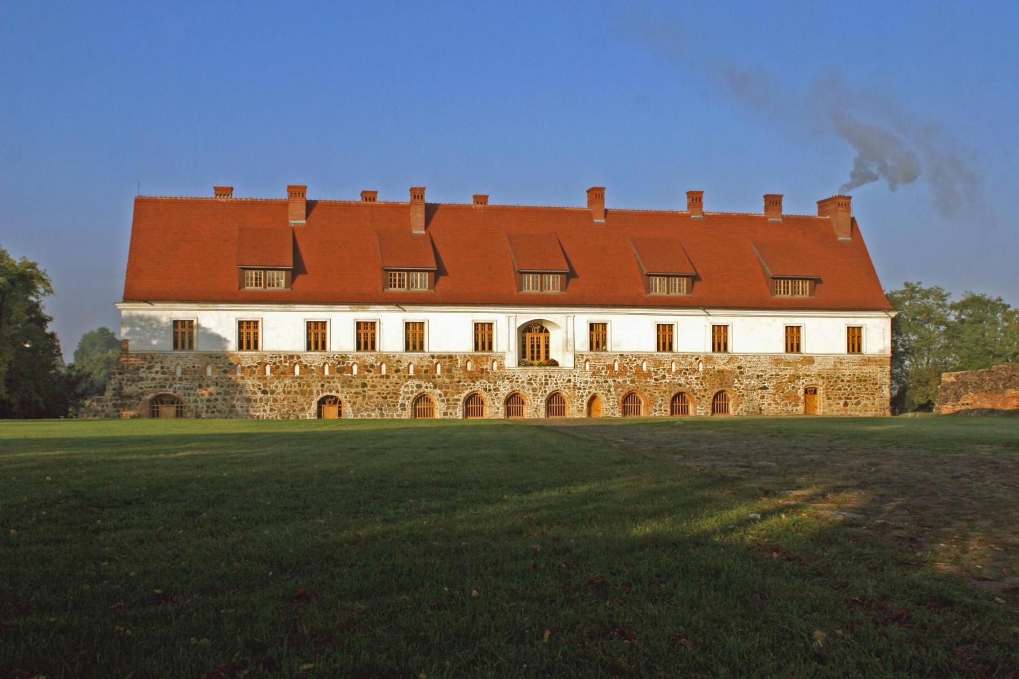 Klasztor Cedynia Hotel Exteriér fotografie