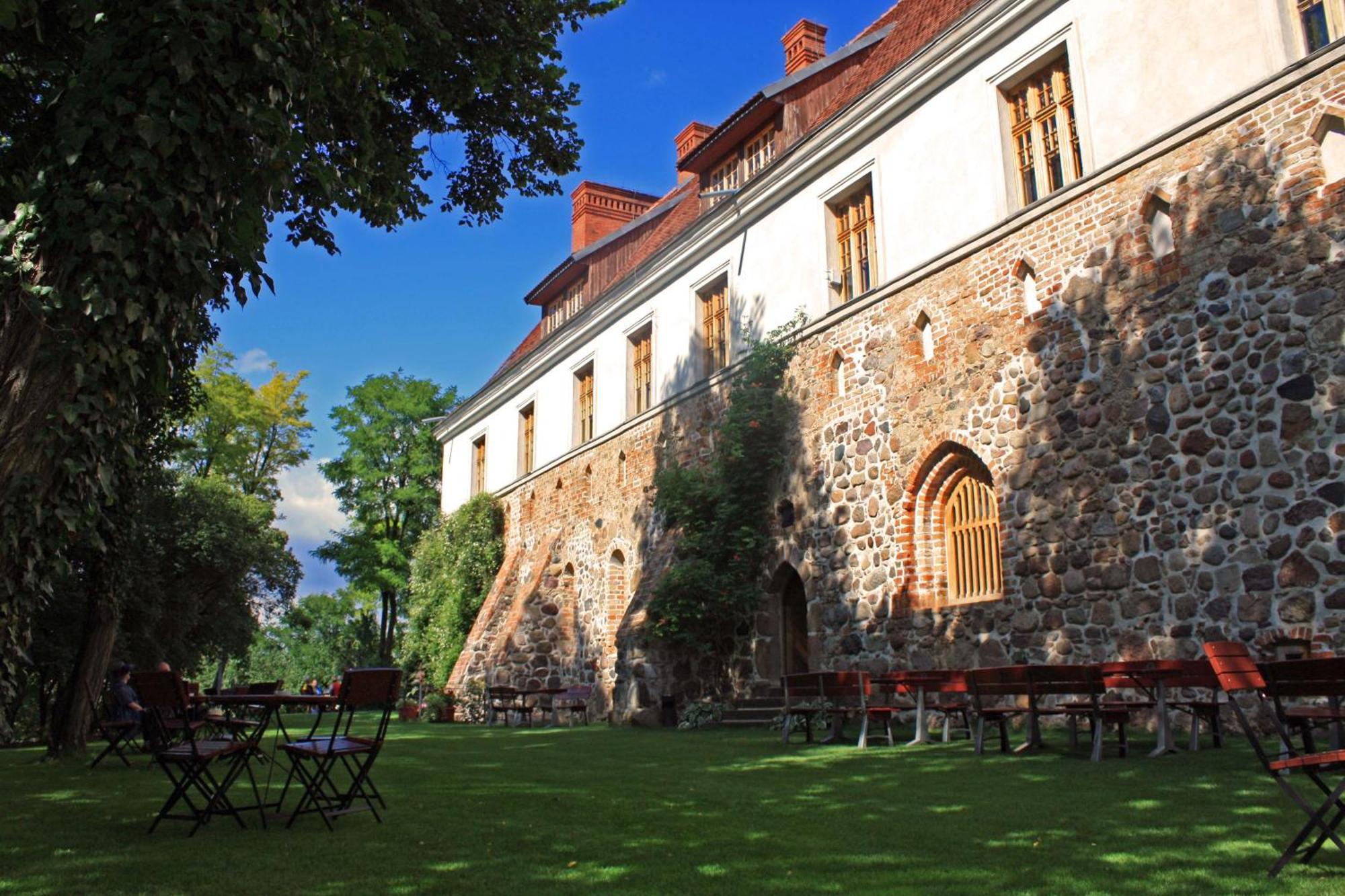 Klasztor Cedynia Hotel Exteriér fotografie